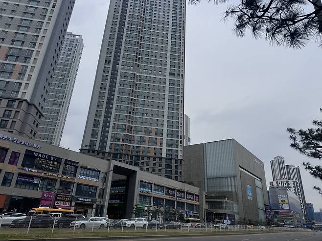 경기도 화성시 동탄역 인근 롯데백화점과 주변 아파트들 서영상 기자