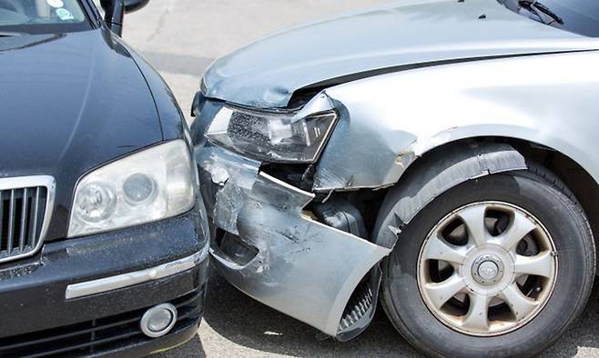 지난해 조직적인 보험사기 수법으로 편취된 보험금만 82억원에 달했다. 금융감독원은 무리하게 끼어들지 말고, 안전거리를 확보하는 등 안전운전을 생활화하는 것이 중요하다고 당부했다. 게티이미지뱅크 제공