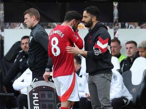 ▲ 맨체스터 유나이티드는 뉴캐슬 유나이티드에 1-4로 완패했다. 브루노 페르난데스는 좌절하며 유로파리그 우승을 원했다. ⓒ연합뉴스/REUTERS/EPA