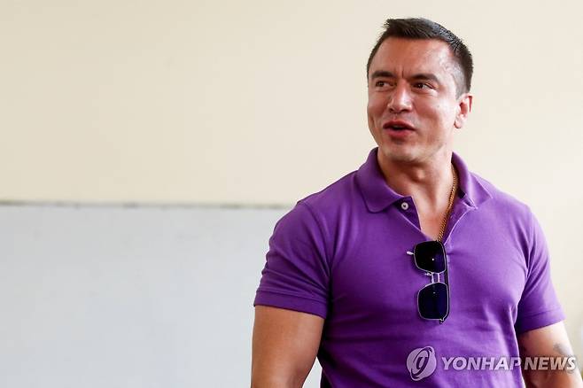 13일(현지시간) 대선 투표 마친 다니엘 노보아 에콰도르 대통령 [올론 로이터=연합뉴스. 재판매 및 DB 금지]