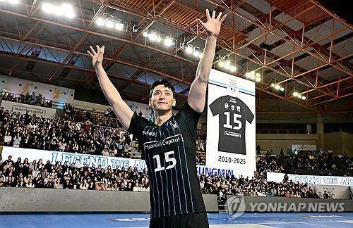 은퇴식을 치른 현대캐피탈의 문성민 [연합뉴스 자료 사진]