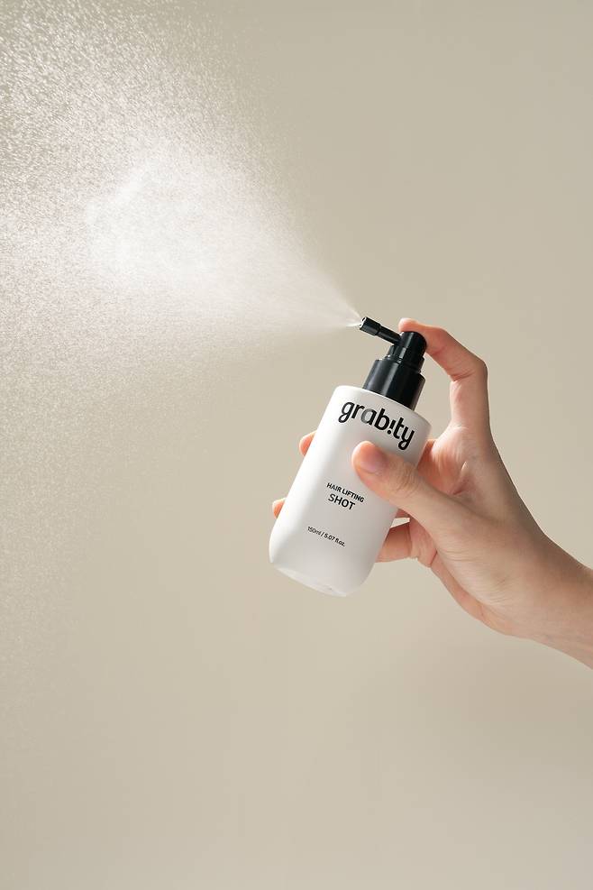 폴리페놀팩토리가 새로 출시한 '그래비티 헤어 리프팅샷'./폴리페놀팩토리