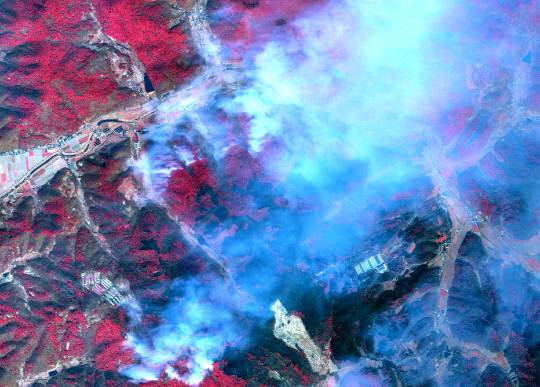 산불 발생 지역을 촬영한 국토위성 영상. 국토부 제공