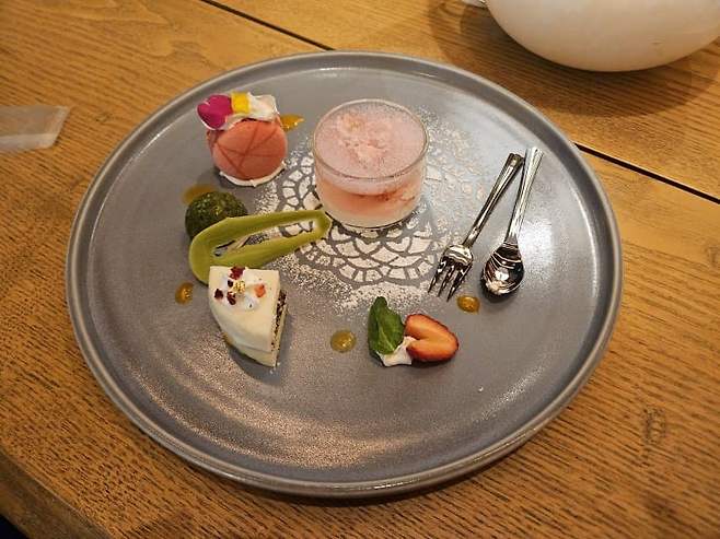 7fed8273b58669f651ee8ee14383717360465c26604fa719572eb75e7e322981