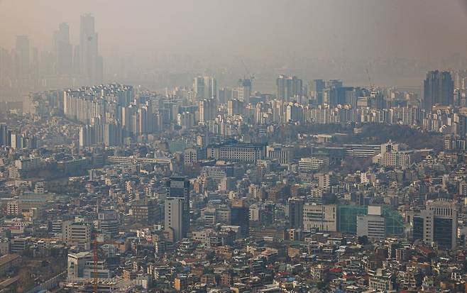 서울 남산에서 바라본 서울 용산구와 마포구 일대의 모습. 연합뉴스