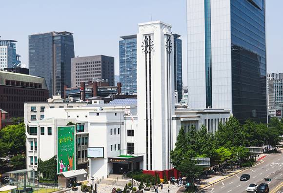 서울시의회가 15일부터 내달 2일까지 18일간의 일정으로 제330회 임시회를 개최하고 186개의 안건을 심의·의결한다. 사진은 서울시의회 본관 전경. [사진=서울시의회]