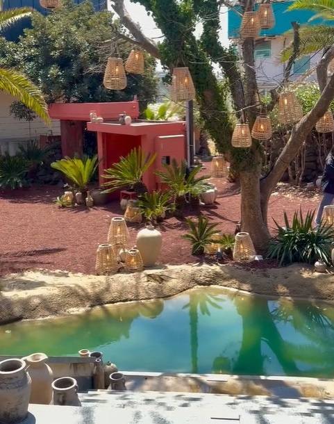 이동건 카페 소셜미디어