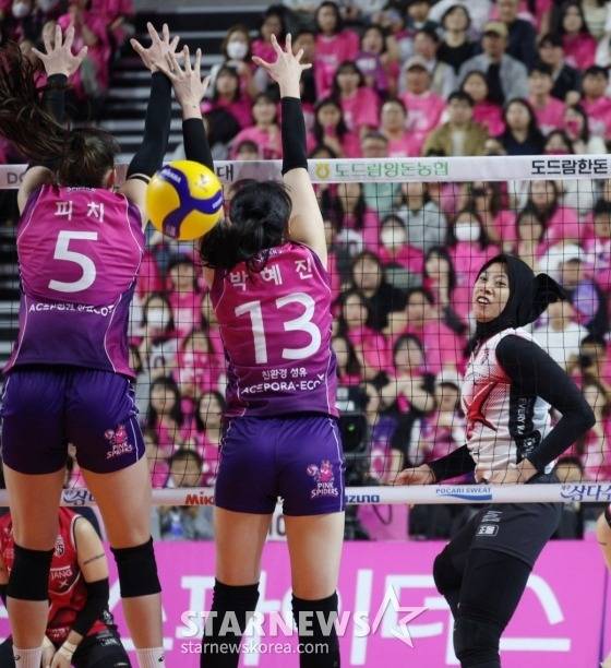 흥국생명-정관장의 여자부 챔피언결정전 모습. /사진=김진경 대기자