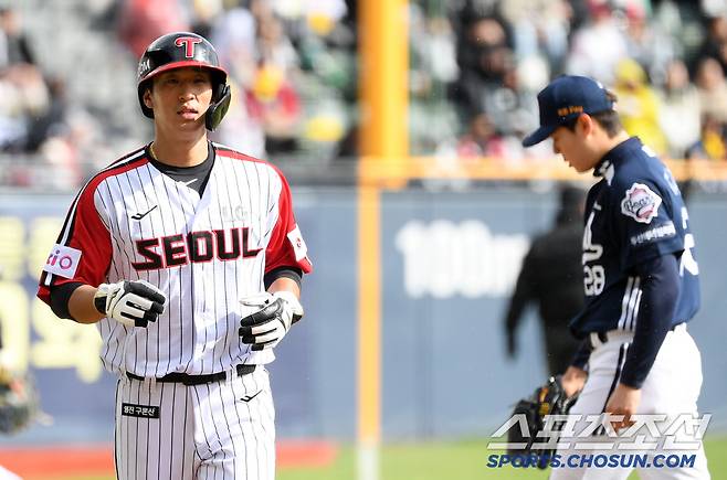 13일 잠실구장에서 열린 LG 트윈스와 두산 베어스의 경기. LG 송찬의가 숨을 고르고 있다. 잠실=박재만 기자 pjm@sportschosun.com/2025.04.13/