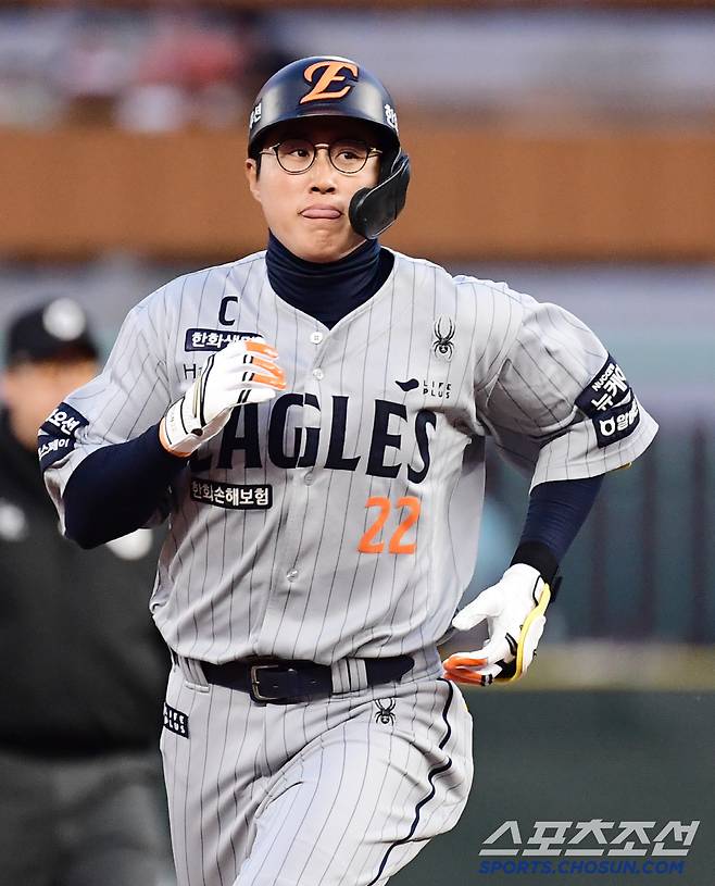16일 인천 SSG랜더스필드에서 열린 KBO리그 SSG와 한화의 경기. 2회 SSG 김광현 상대 동점 솔로홈런 날린 한화 채은성. 인천=송정헌 기자songs@sportschosun.com/2025.04.16/