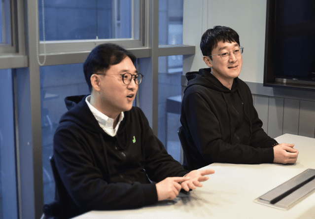 중고나라 피플팀  이동훈 팀장·(왼쪽), 시현빈 매니저