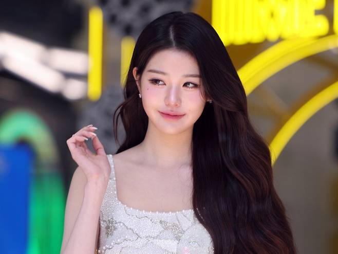 실시간 성수 이니스프리 팝업에 등장한 장원영 기사사진