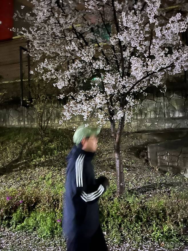 손동준 국민일보 기자가 14일 경기도 자택 인근에서 달리기를 하고 있다. 손 기자 아내 제공