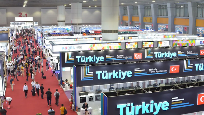 광저우 캔톤페어 현장. [사진 = BBC]