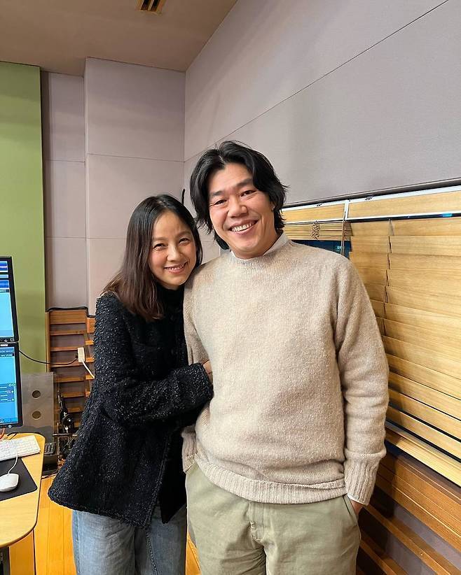 왼쪽부터 이효리 이상순/MBC FM4U ‘완벽한 하루 이상순입니다’ 공식 소셜미디어