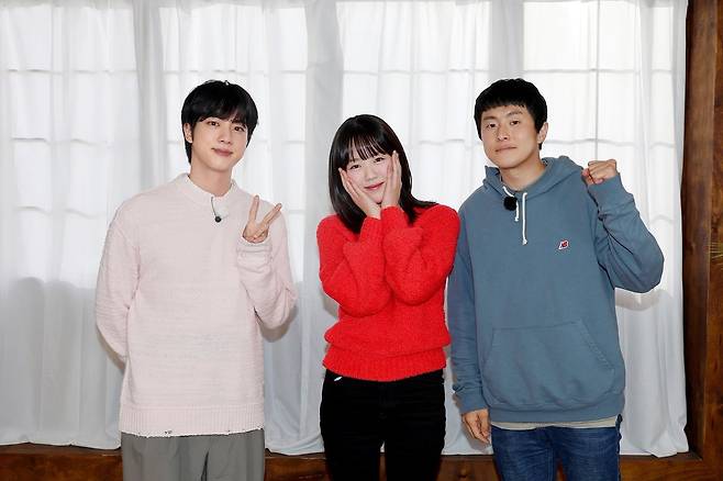 "리스펙!" 방탄소년단 진·기안84·지예은 넷플릭스 1위 '대환장 기안장' 삼남매, '달려라 석진'서 재회