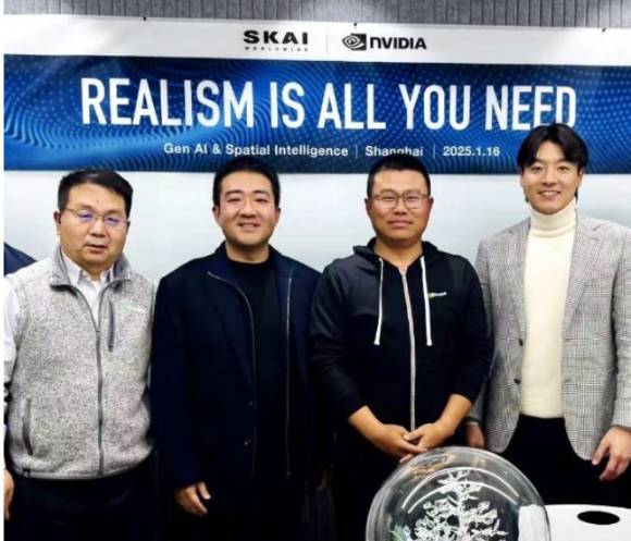 왼쪽부터 렌 지안빙 엔비디아 중국 리테일 사업개발 총괄 책임자, 모건 마오 스카이인텔리전스 공동대표 및 AI 총괄, 제노 잔 헤 엔비디아 옴니버스 아태지역 비즈니스 총괄, 이재철 스카이인텔리전스 대표. [사진=스카이인텔리전스 공식 링크드인]