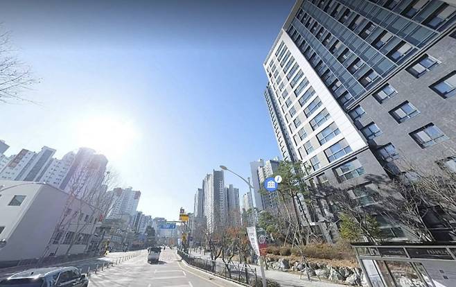 경기도 과천 아파트 밀집지 [사진 = 로드뷰]