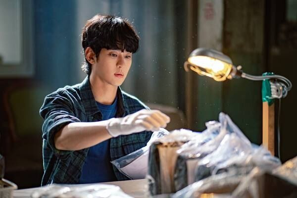 '넉오프' 김수현/월트디즈니 컴퍼니 코리아