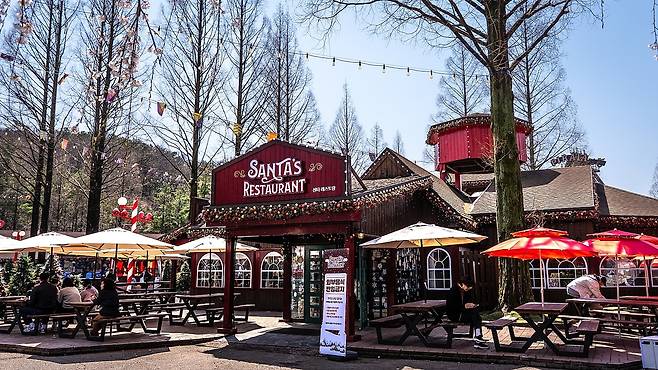 서울랜드 산타레스토랑