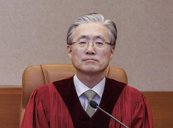 10일 오후 서울 종로구 재동 헌법재판소에서 열린 박성재 법무부장관 탄핵 심판 선고를 위해 대심판정에 착석한 김형두 헌법재판관. 2025.4.10. 공동취재