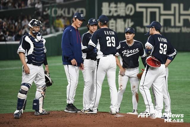 2023 WBC 일본전을 치르고 있는 야구 대표팀. 당시 한국은 일본에 4-13으로 대패했다. 사진=AFPBBNews=News1