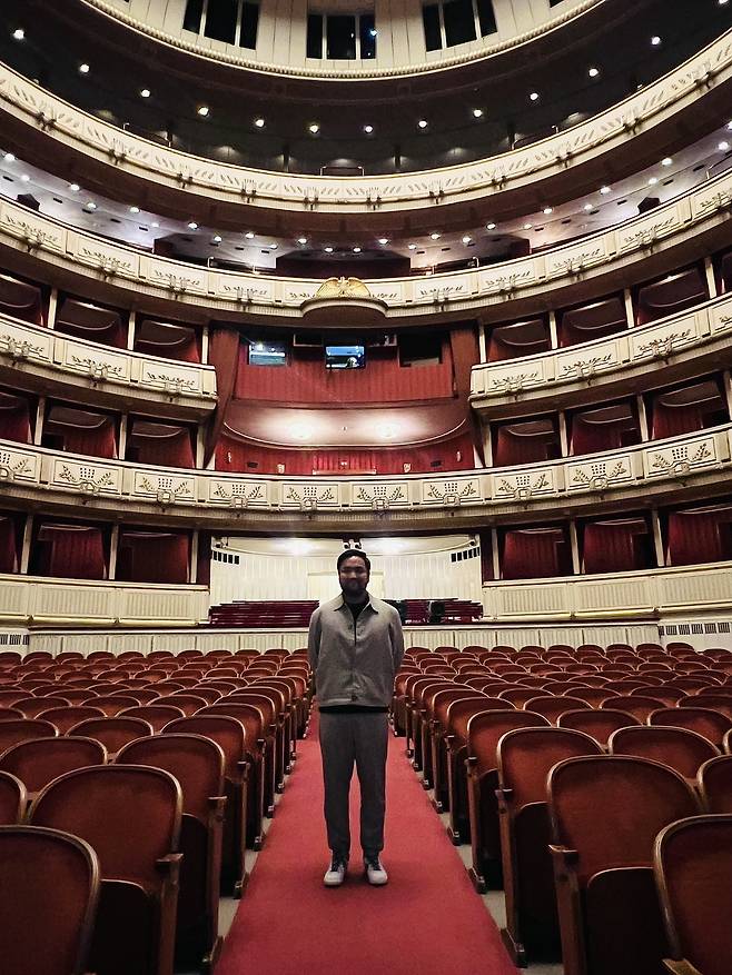 빈 국립오페라극장의 유일한 동양인 솔리스트 박주성/고승희 기자