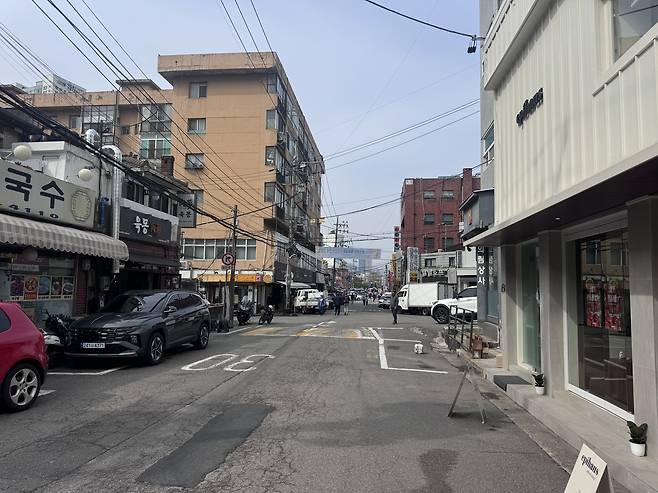삼각지역에서 신용산역까지 이어지는 용리단길. 서영상 기자