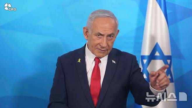 [텔아비브=AP/뉴시스] 베냐민 네타냐후 이스라엘 총리가 3월18일 가자 지구 폭격 재개후  "이번 공습은 시작일 뿐"이라며 모든 인질이 석방되는 목표를 달성할 때까지 하마스에 대한 공격을 이어갈 것이라고 밝혔다. 2025.04.18.