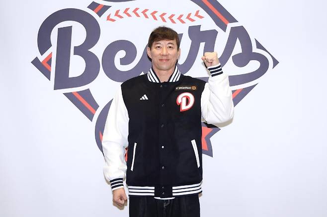 두산과 1억 원에 계약한 좌완 고효준. 두산 베어스