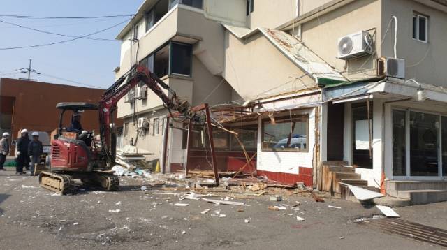 용주골 불법 건축물 정비 모습. 사진 제공=파주시