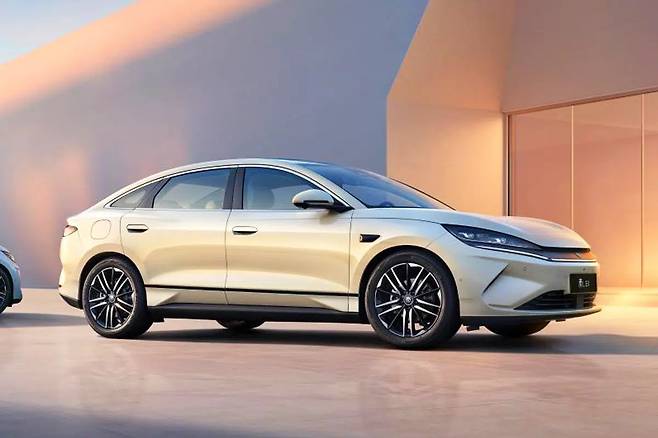 BYD 친 L EV