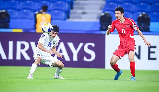 백기태 감독이 이끄는 대한민국 U-17. 축구 국가대표팀이 18일(한국시간) 사우디아라비아 타이프에 있는 오카즈 스타디움에서 열린 사우디아라비아와의 2025 AFC U-17 아시안컵 준결승에서 1-1 무승부 후 승부차기 끝에 패해 탈락했다. AFC