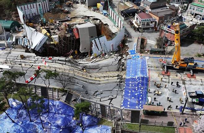 지난 11일 붕괴 사고가 발생한 경기도 광명시 신안산선 지하터널 공사 현장. 연합뉴스