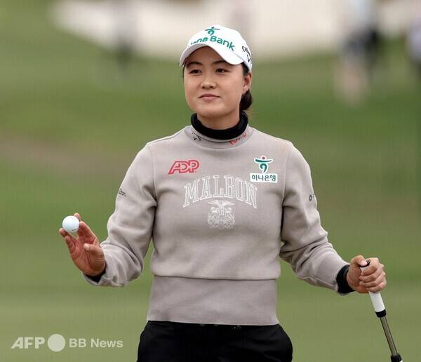 2025년 미국여자프로골프(LPGA) 투어 JM 이글 LA 챔피언십에 출전한 이민지 프로가 2라운드에서 경기하는 모습이다. 사진제공=ⓒAFPBBNews = News1