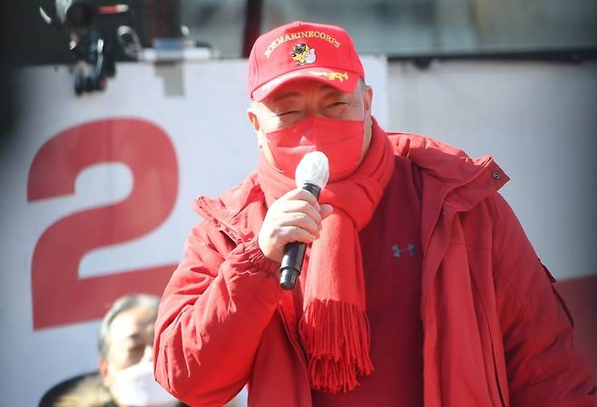 2022년 2월 4일 당시 윤석열 국민의힘 대선후보 지지 연설하는 가수 김흥국.  /사진=연합뉴스