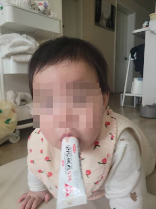 평상시 아이와 부모의 거리. 부모가 가시거리에 들어오게 되면 통상 1m 이내에서 지근대는 경우가 많다. /사진=최우영 기자