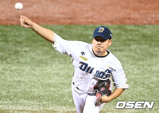 [OSEN=울산, 이석우 기자] 28일 울산 문수야구장에서 2024 울산-KBO Fall League NC 다이노스와 팀 LMB(멕시칸리그)의 준결승 경기가 열렸다. NC 다이노스는 노재원이 선발 출전하고 팀 LMB는 오스카르 발렌수엘라가 선발 출전했다. NC 다이노스 선발투수 노재원이 역투하고 있다. 2024.10.28 / foto0307@osen.co.kr