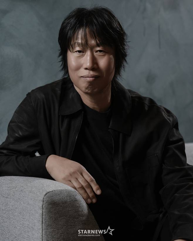 영화 '야당'(감독 황병국)의 주연배우 유해진이 15일 진행된 인터뷰를 위해 포즈를 취하고 있다. /사진제공=플러스엠 엔터테인먼트 2025.04.15 /사진=이동훈 photoguy@