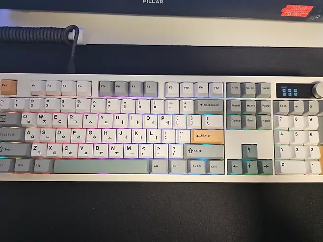 PILLAR Esc F1 F2 F3 F4 F5 F6 F7 F8 F9 F10 F11 F12 Print Scroll Pause BB B BB          2 3 4 5 6 7 Backspace 8 Insert 9 Home PgUp Lock 0  x 1 Q W E R T Y U 0 P  Tab 7 8 9 R K C 7 Y Delete End PgDn 1 P 1 F H 11 A S F G H J K L 4 5 Caps 6 Lock K Enter O L 2  L 1 Z X C V B N M T   Shift t 1 2 3 Shift  II T  Win  0 rl Alt Alt Fn Super Ctrl