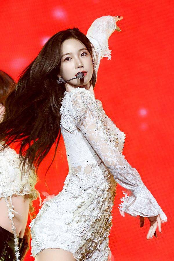 사진= 쏘스뮤직 제공 / 르세라핔 카즈하.