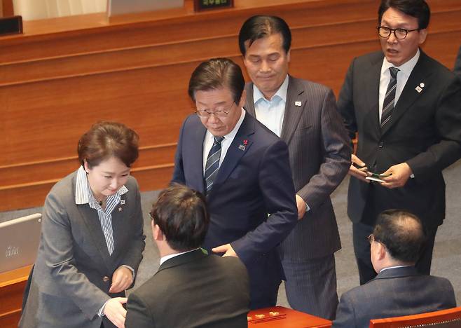 더불어민주당 이재명 대표가 7일 오후 국회 본회의에서 김건희 특검법안에 대해 투표하고 있다./조선일보DB