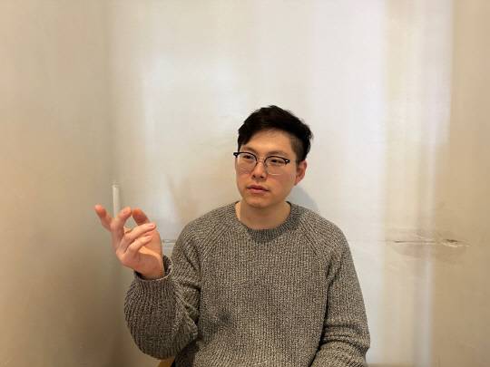 유튜브 채널 '채널 당뇨왕' 운영자 당뇨왕이 기자를 만나 인터뷰를 진행하고 있다. 사진 이미선 기자.