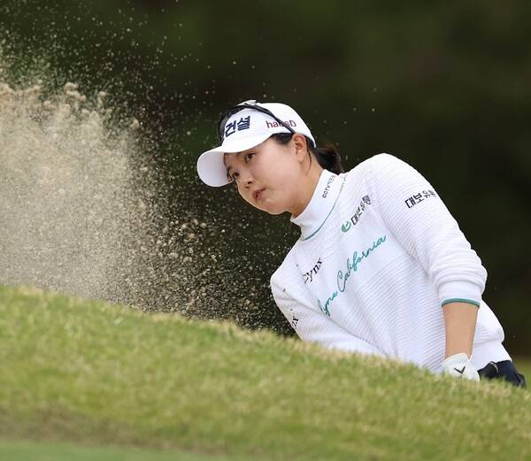 2025년 한국여자프로골프(KLPGA) 투어 넥센·세인트나인 마스터즈 우승 경쟁에 뛰어든 최예림 프로가 2라운드에서 경기하는 모습이다. 사진제공=KLPGA