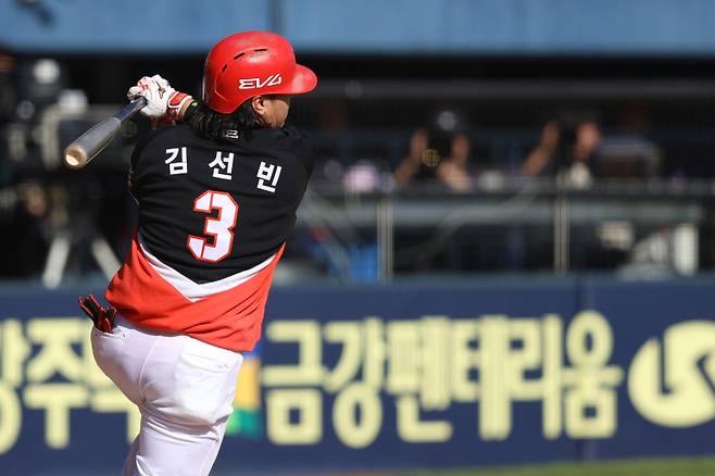 20일 잠실 두산전에서 1안타 2볼넷 '3출루' 경기로 팀 승리를 견인한 김선빈. KIA 제공