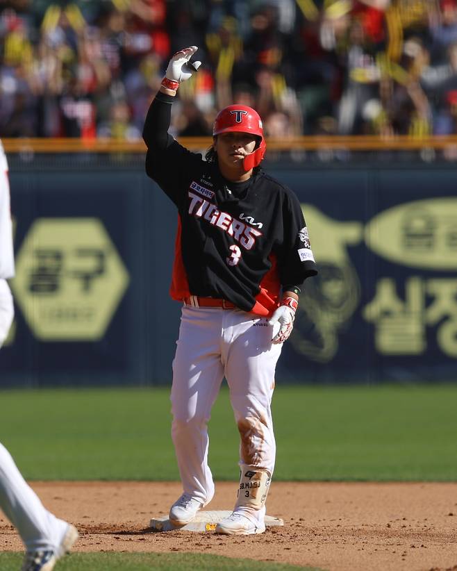 20일 잠실 두산전에서 7회 2루타를 터트린 김선빈. KIA 제공