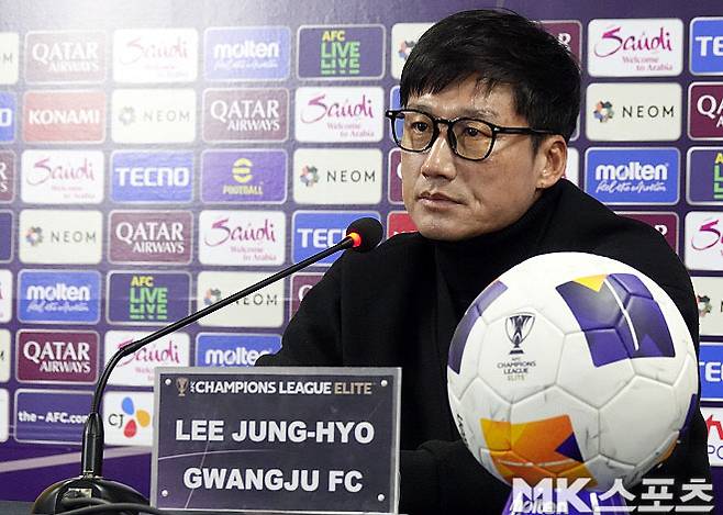 광주 FC 이정효 감독. 사진=이근승 기자