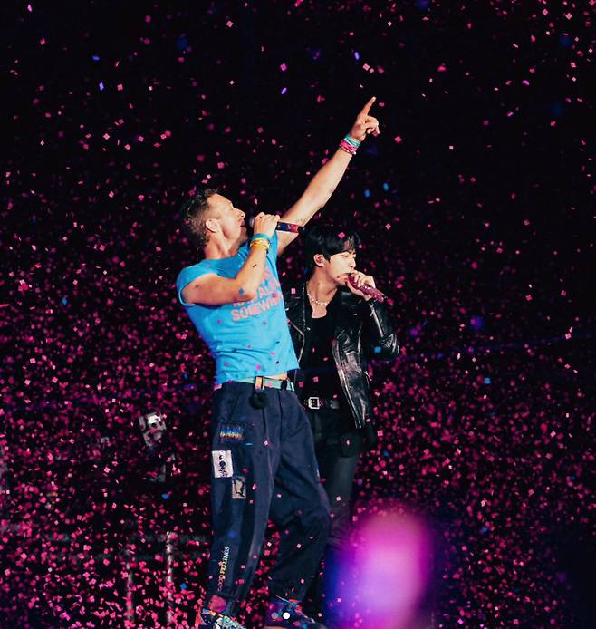 사진=방탄소년단 진 공식 계정