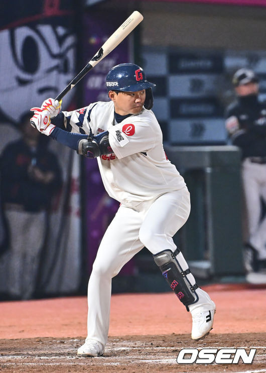 [OSEN=부산, 이석우 기자] 롯데 자이언츠 손호영 056 2025.03.28 / foto0307@osen.co.kr