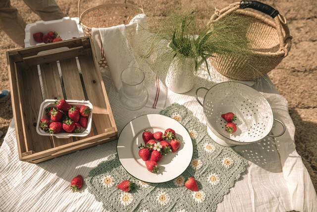 팔공산 자락에 위치한 동구 백안동의 '호감농장'에서는 제철 딸기를 수확할 수 있는 프로그램이 운영되고 있다. '호감농장' 홈페이지 갈무리. 백성애 인턴